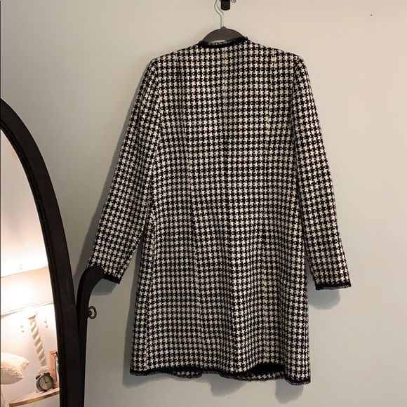 Black & White Coat - Picture 2 of 4
